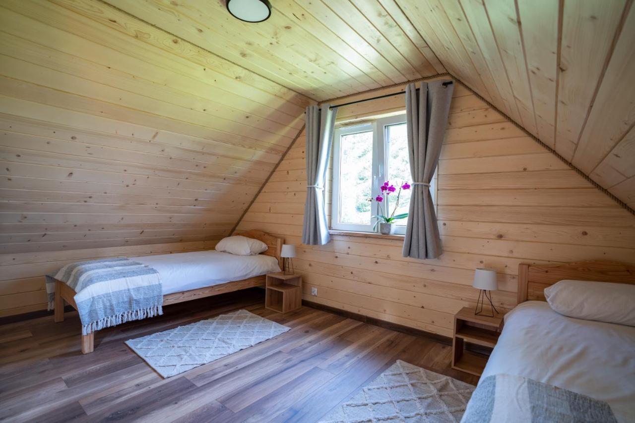 Roztoczanska Ostoja Apartment *
